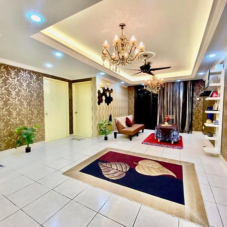 Putravilla Condominium Lovely & Spacious With Public Pool Kampong Kerdas 외부 사진