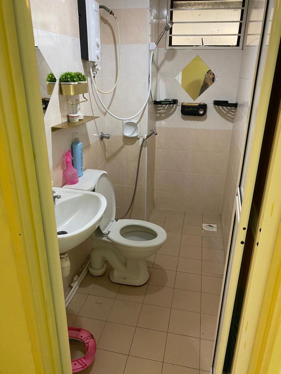 Putravilla Condominium Lovely & Spacious With Public Pool Kampong Kerdas 외부 사진